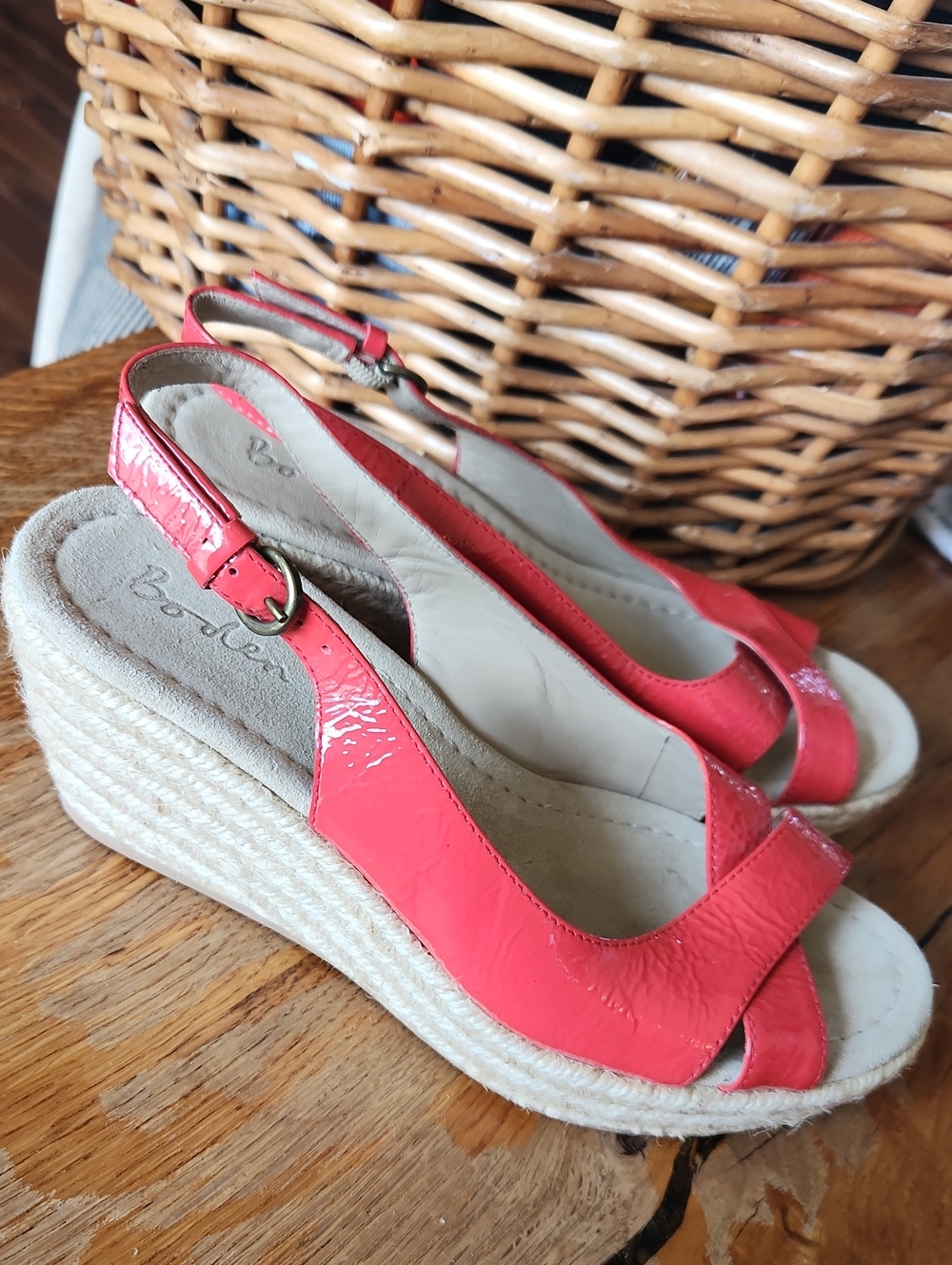 Boden sz 7 Orange Red Patent Leather Slingback woven Wedge Sandals